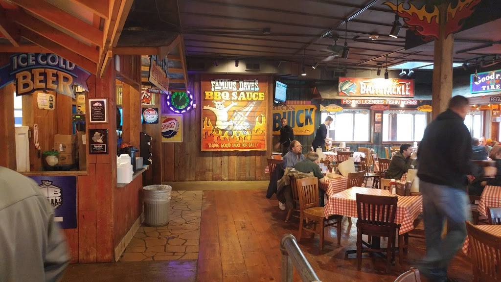 Famous Daves Bar-B-Que | restaurant | 2131 Snelling Ave N, Roseville, MN 55113, USA | 6516334800 OR +1 651-633-4800