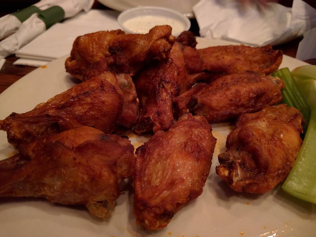 CJ Mahoneys | restaurant | 2511 Livernois Rd, Troy, MI 48083, USA | 2482734600 OR +1 248-273-4600