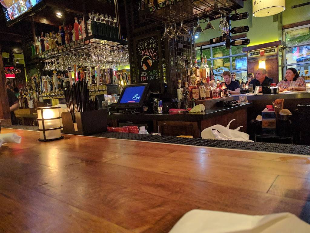 Bar Louie - Rockville Town Square | night club | 150 Gibbs St, Rockville, MD 20850, USA | 2402381080 OR +1 240-238-1080