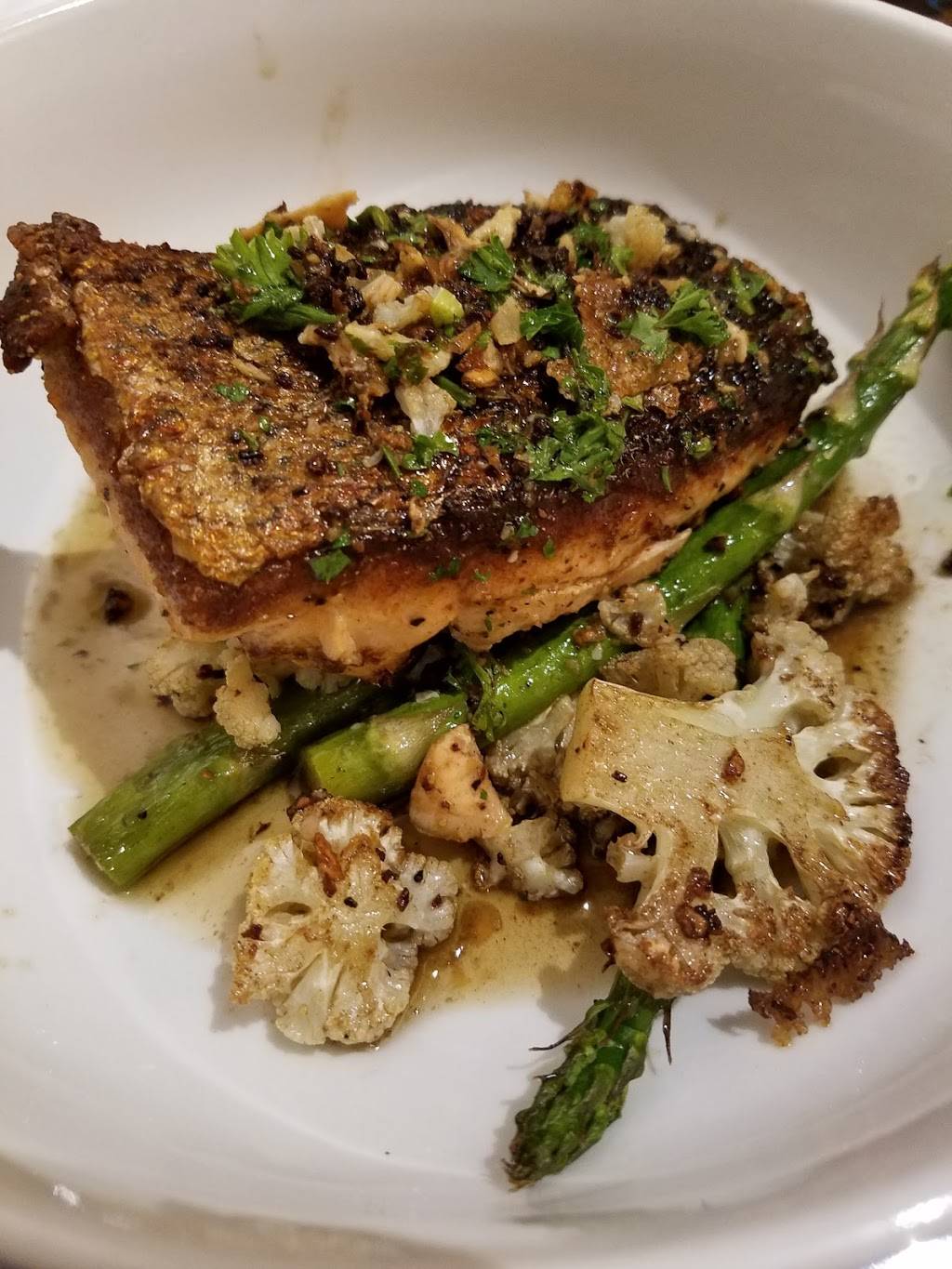 Octane InterLounge | restaurant | 124 N Main St, Rockford, IL 61101, USA | 8159654012 OR +1 815-965-4012