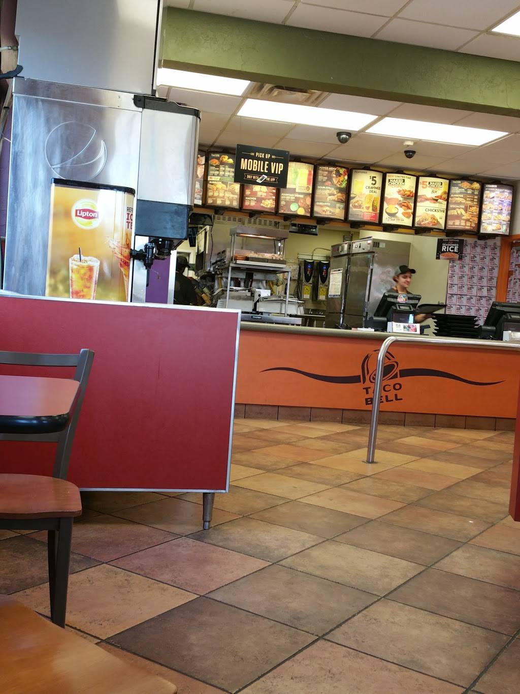 Taco Bell | meal takeaway | 103 W Crystal Dr, La Grange, KY 40031, USA | 5022258226 OR +1 502-225-8226