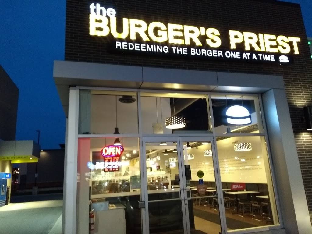 The Burgers Priest | restaurant | 1591 Upper James St Unit 1, Hamilton, ON L9B 0H7, Canada | 9053879797 OR +1 905-387-9797
