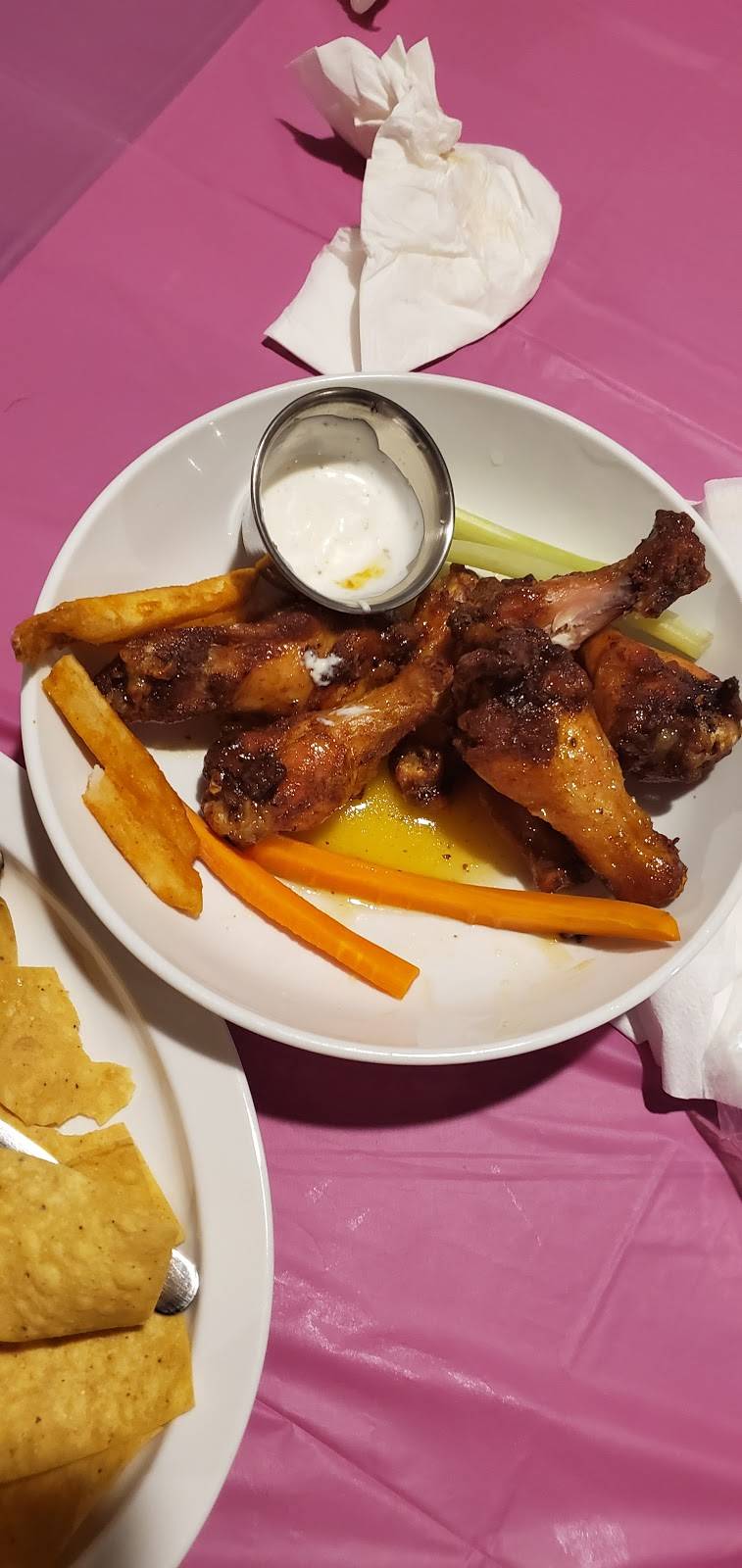 Soccer City 901 | restaurant | 5560 Shelby Oaks Dr, Memphis, TN 38134, USA | 9012401415 OR +1 901-240-1415