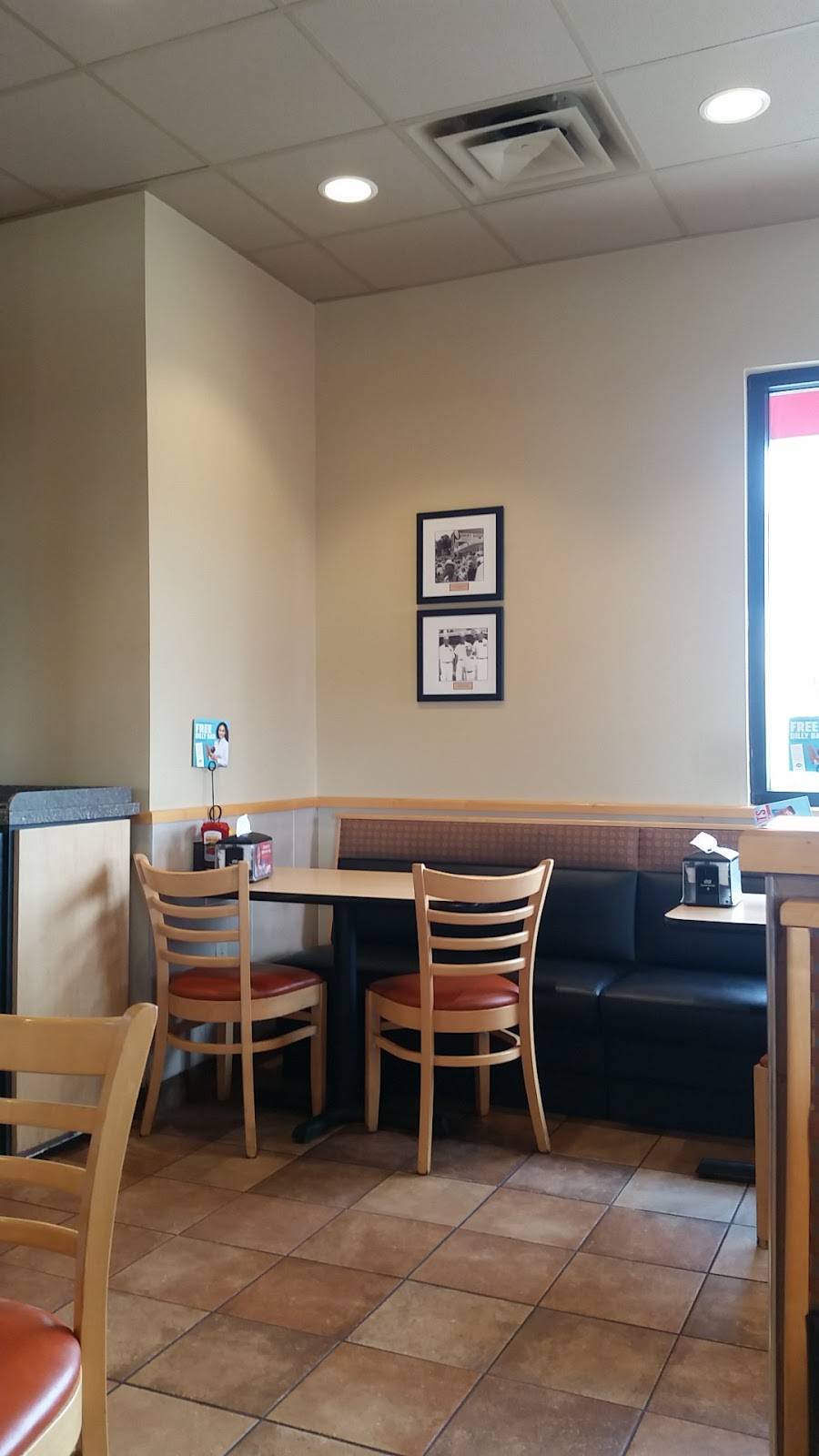 Dairy Queen Grill & Chill | restaurant | 830 W North St, Kendallville, IN 46755, USA | 2603491235 OR +1 260-349-1235