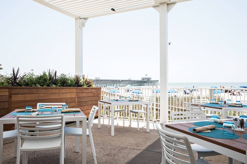 BLU Beach Bar & Grill | restaurant | 1 Center St, Folly Beach, SC 29439, USA | 8435886658 OR +1 843-588-6658