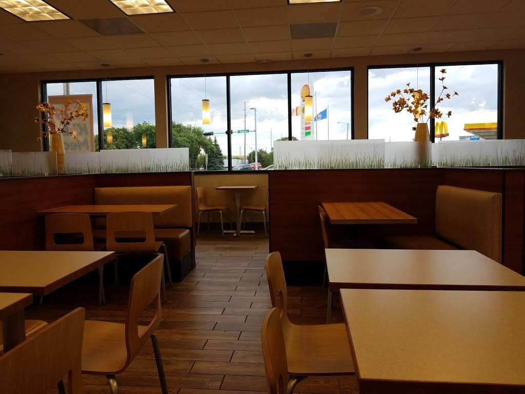 Wendys | restaurant | 1100 Radisson St, Green Bay, WI 54302, USA | 9204308580 OR +1 920-430-8580