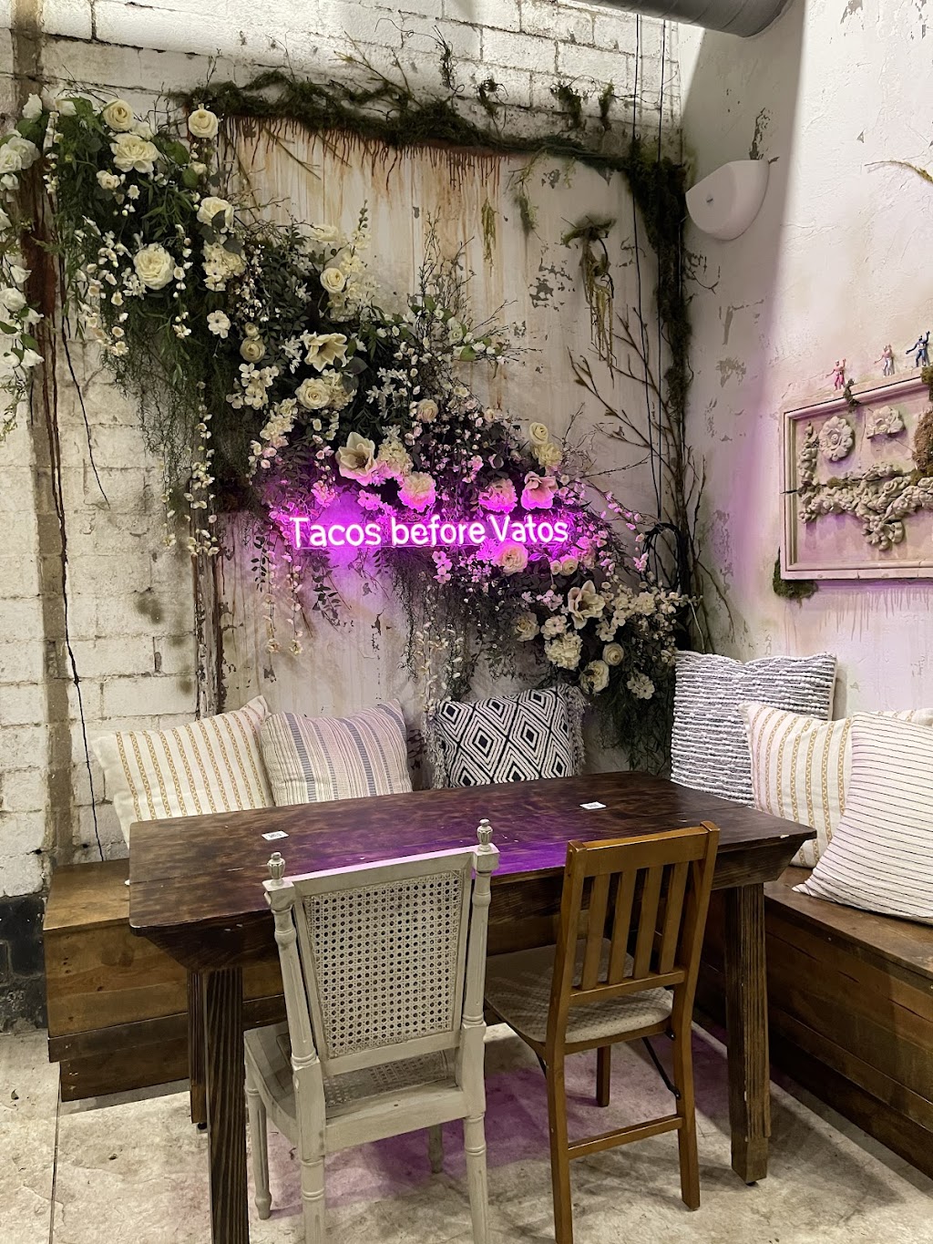 Yellow Rosa Cocktaileria | restaurant | 2901 Commerce St, Dallas, TX 75226, USA | 4699968969 OR +1 469-996-8969