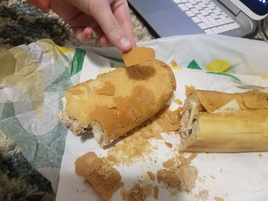 Subway | restaurant | 1733 30th St, Rock Island, IL 61201, USA | 3097861055 OR +1 309-786-1055