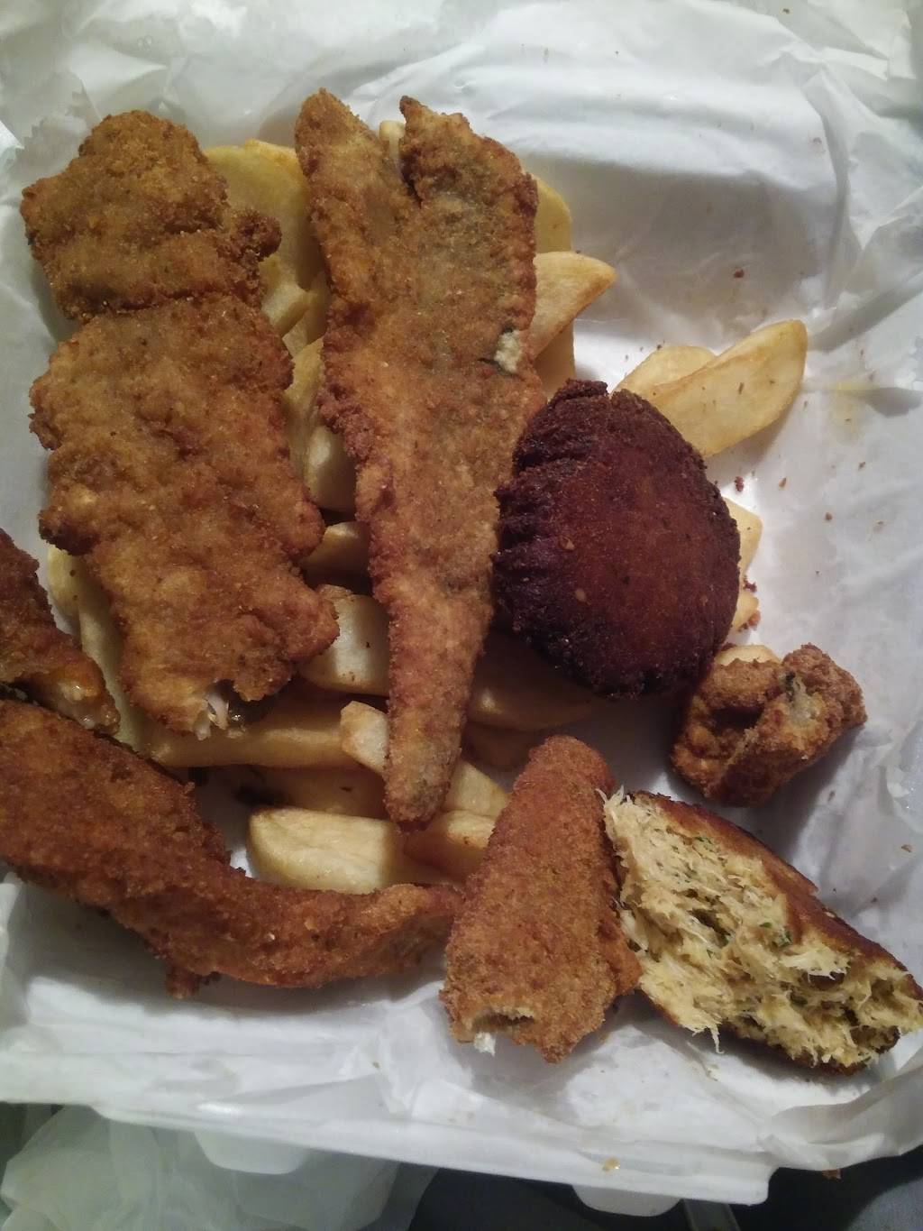 Crab House | restaurant | 5706 Germantown Ave, Philadelphia, PA 19144, USA | 2158445051 OR +1 215-844-5051