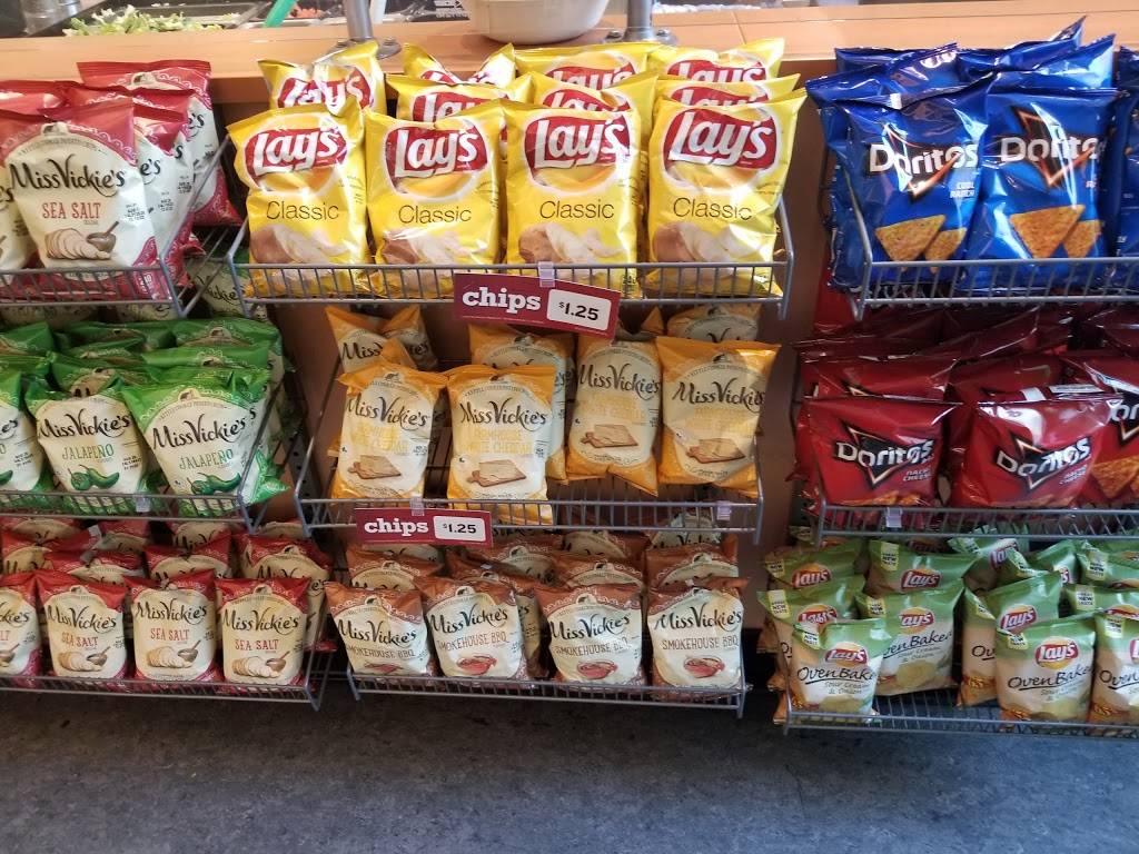 Quiznos | restaurant | 401 Dulany St, Alexandria, VA 22314, USA | 7035351584 OR +1 703-535-1584