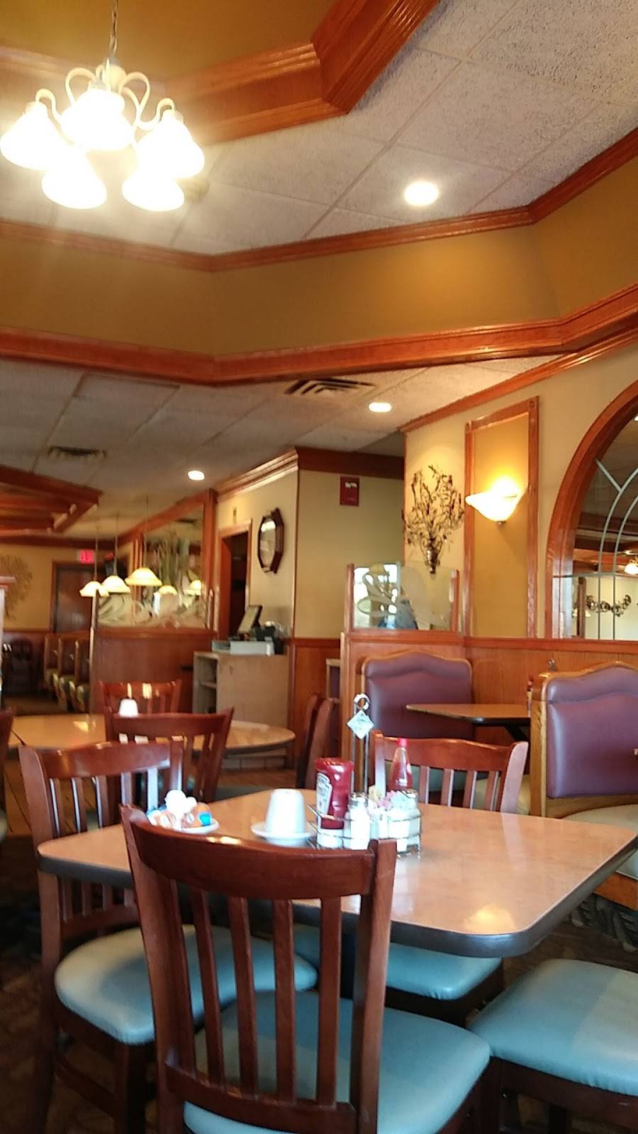 Family Square Restaurant | meal takeaway | 372 S Bolingbrook Dr, Bolingbrook, IL 60440, USA | 6307397191 OR +1 630-739-7191