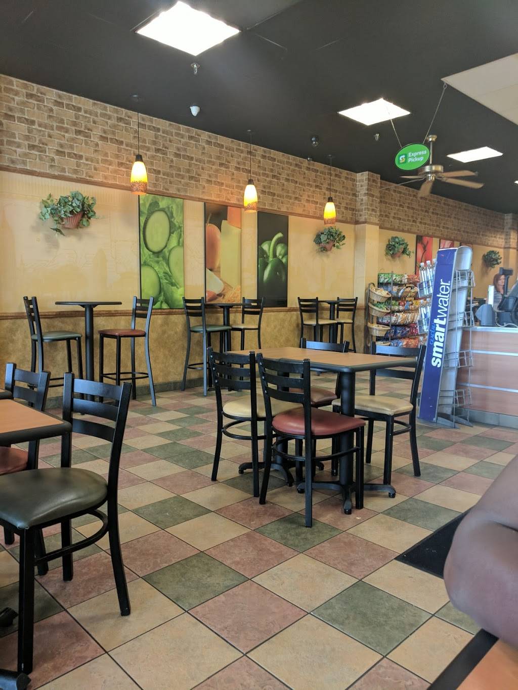 Subway Restaurants | restaurant | 2035 Verdugo Blvd, Montrose, CA 91020, USA | 8182489430 OR +1 818-248-9430