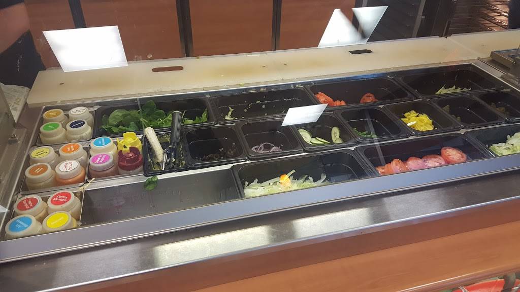 Subway Restaurants | restaurant | 4849 W Illinois Ave, Dallas, TX 75211, USA | 2148608664 OR +1 214-860-8664