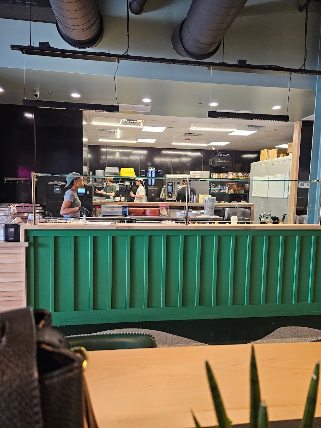 Green District Salads - St. Matthews | restaurant | 3939 Shelbyville Rd suite 104, Louisville, KY 40207, USA | 5024095293 OR +1 502-409-5293