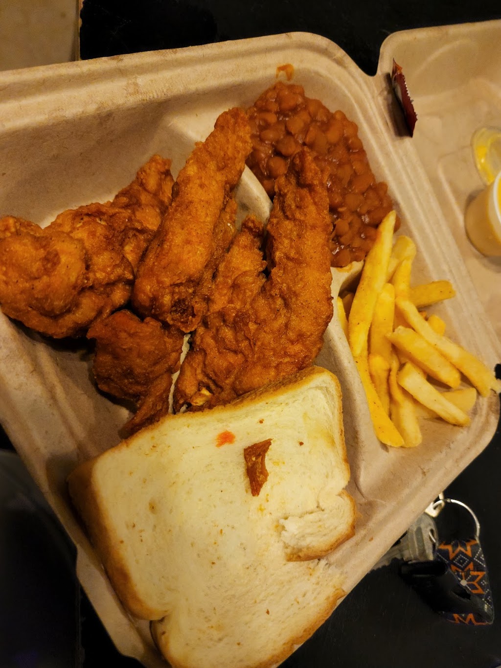 Guss World Famous Fried Chicken | restaurant | 212 W Main St, Mesa, AZ 85201, USA | 4805900404 OR +1 480-590-0404