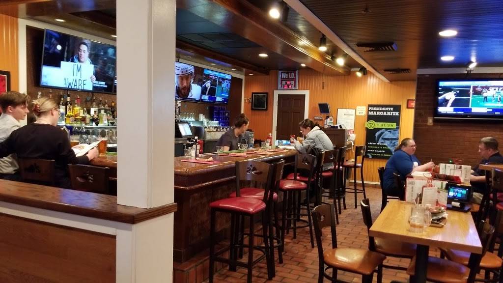 Chilis Grill & Bar | meal takeaway | 1281 US-31, Greenwood, IN 46142, USA | 3178816991 OR +1 317-881-6991