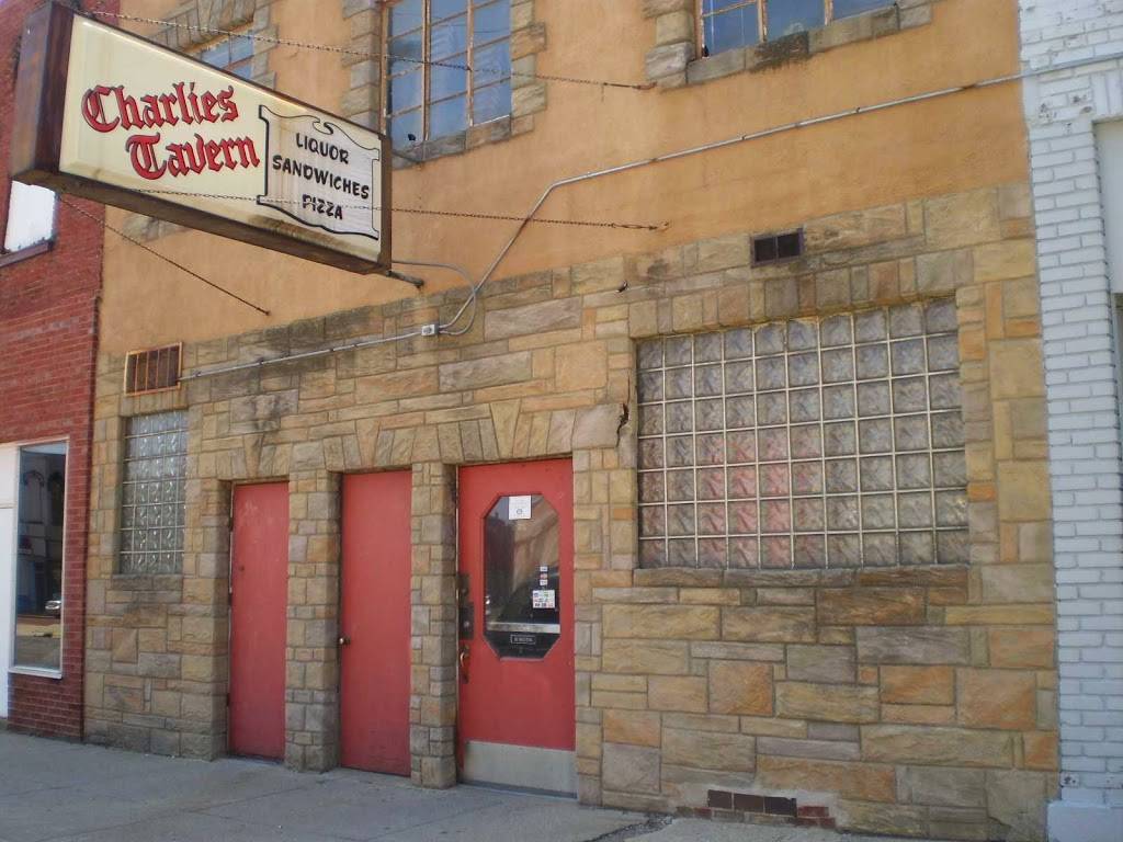 Charlies Tavern | restaurant | 111 W Porter St, Albion, MI 49224, USA | 5176299582 OR +1 517-629-9582