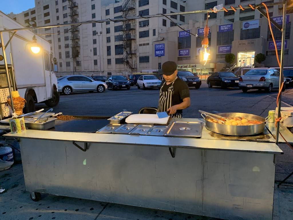 Taqueria nosotros los guapos | restaurant | 1401-1413 S Soto St, Los Angeles, CA 90023, USA | 3238848280 OR +1 323-884-8280