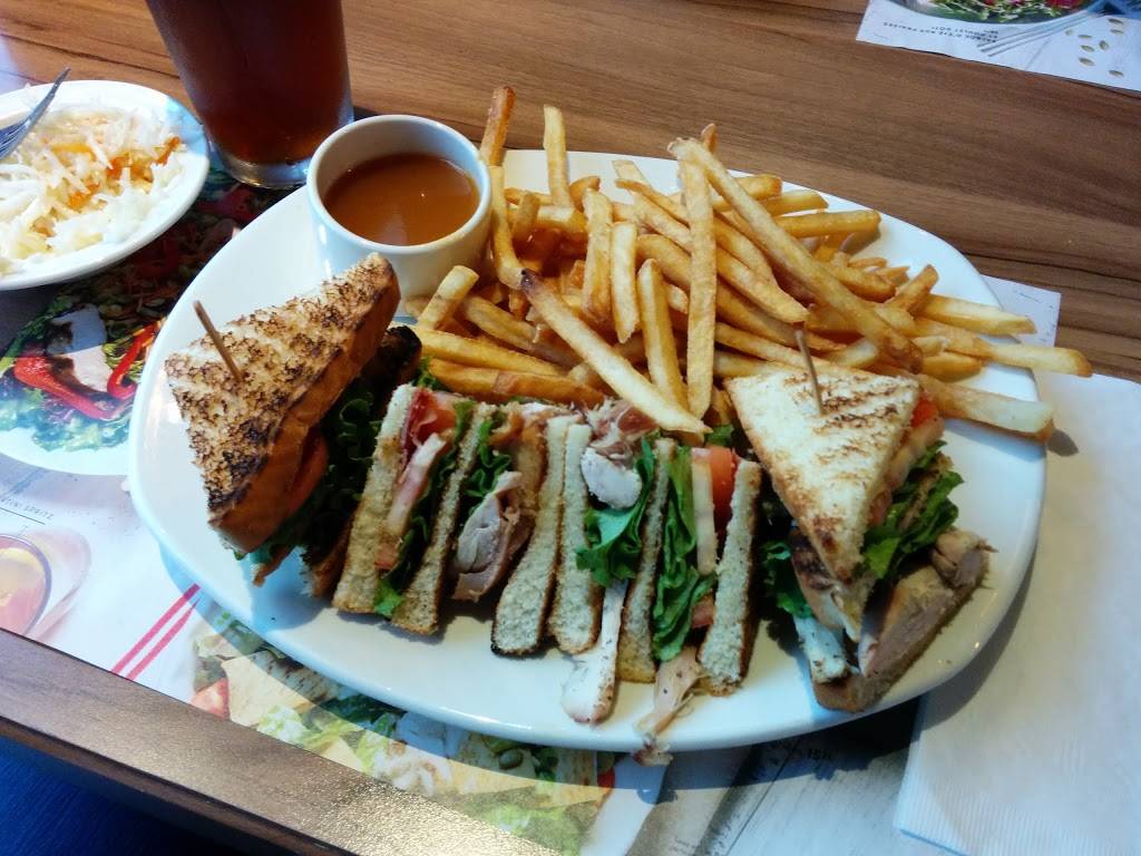 Rôtisserie St-Hubert | restaurant | 330 Rue de Saint Jovite, Mont-Tremblant, QC J8E 2Z9, Canada | 8194252721 OR +1 819-425-2721