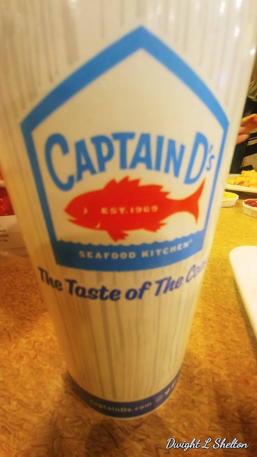 Captain Ds | restaurant | 9335 Kingston Pike, Knoxville, TN 37922, USA | 8656946036 OR +1 865-694-6036