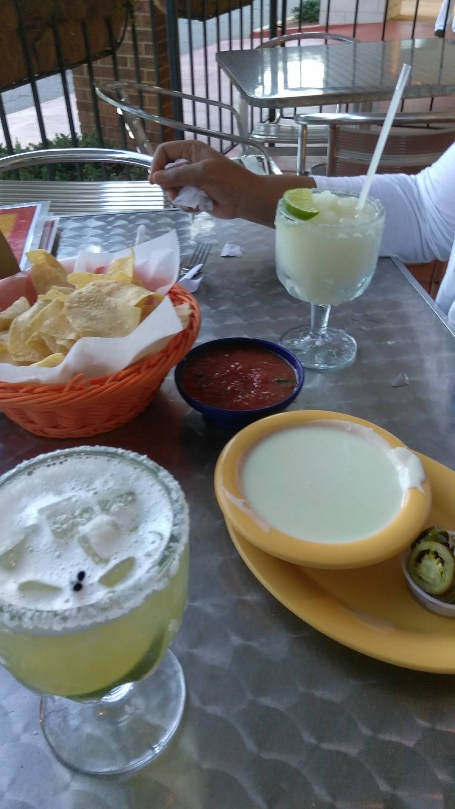 Ciscos Cafe | restaurant | 1600 Vernon Rd, LaGrange, GA 30240, USA | 7068836100 OR +1 706-883-6100