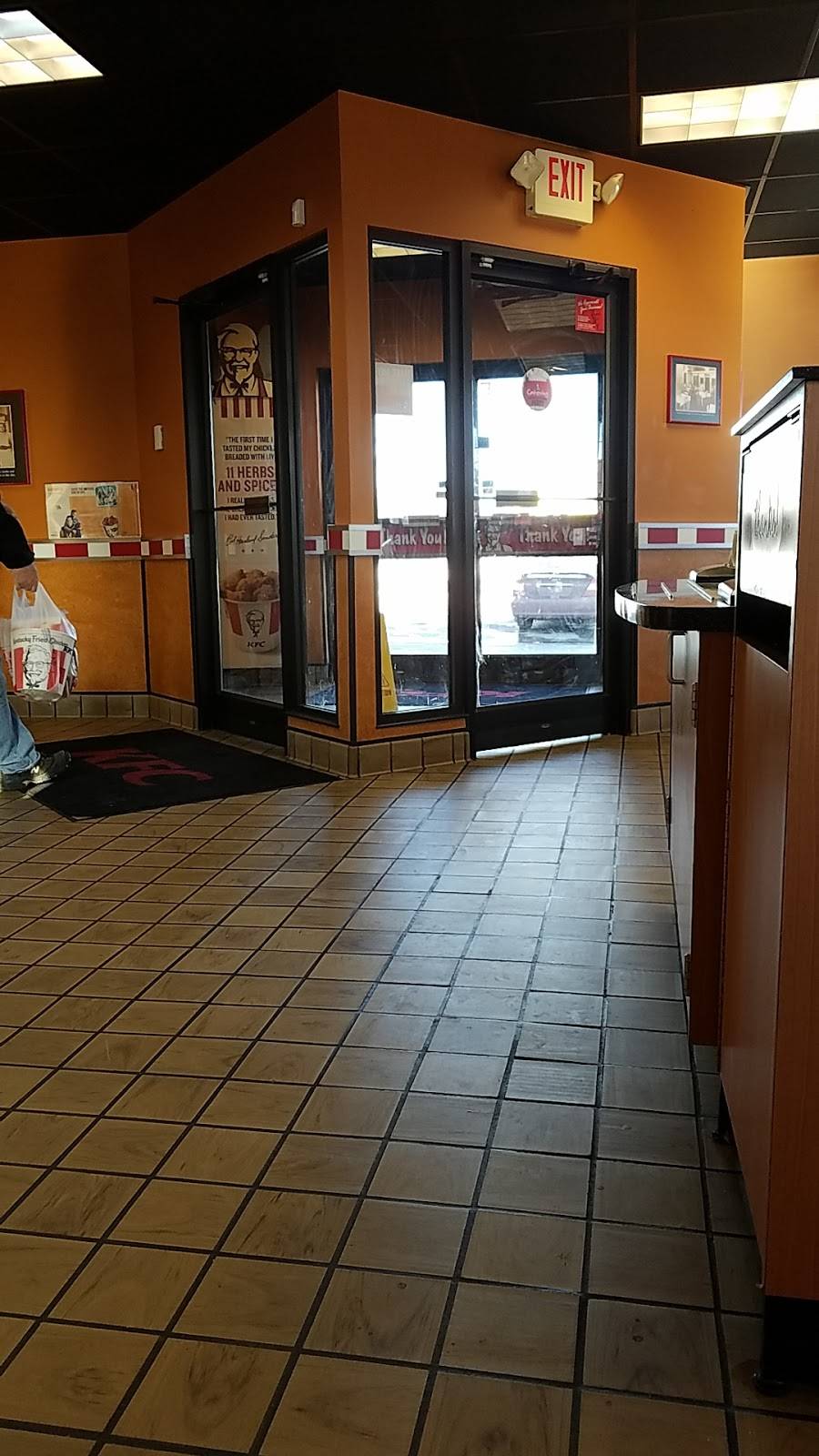 KFC | restaurant | 1512 N Lincoln Rd, Escanaba, MI 49829, USA | 9067863446 OR +1 906-786-3446