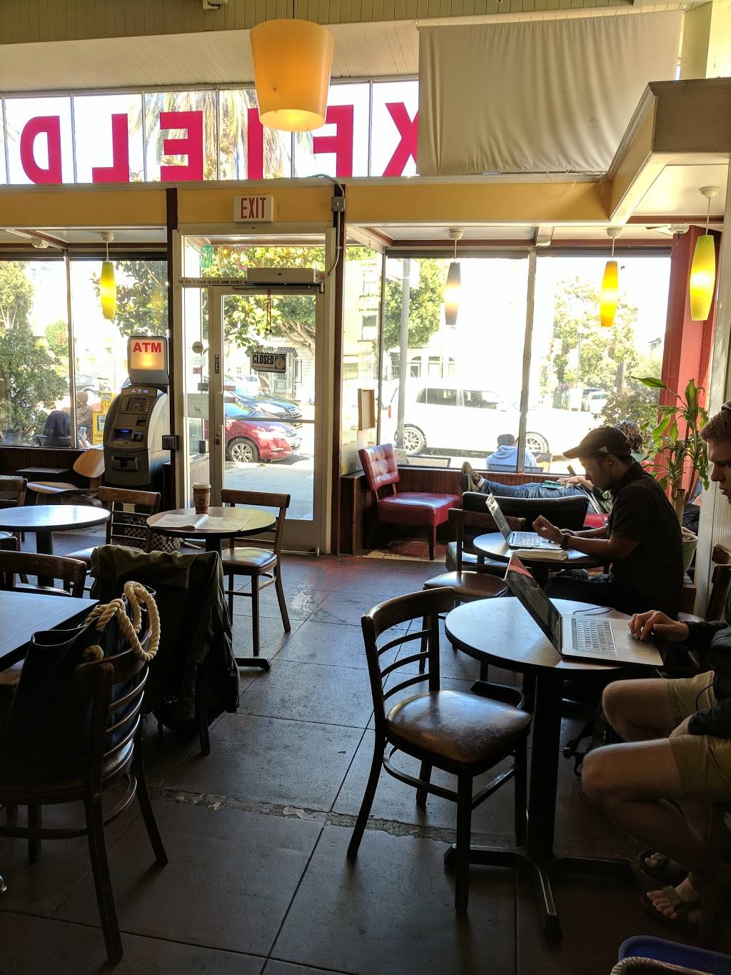 Maxfields House of Caffeine | cafe | 398 Dolores St, San Francisco, CA 94110, USA | 4152556859 OR +1 415-255-6859