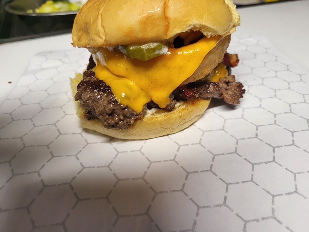 Good Burger Co. ‘Best In Town” | restaurant | 12013 US-290, Austin, TX 78737, USA | 8305103550 OR +1 830-510-3550