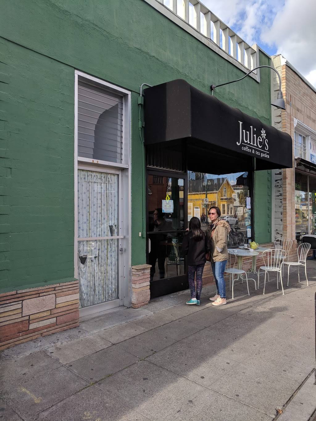 Julies Coffee & Tea Garden | cafe | 1223 Park St, Alameda, CA 94501, USA | 5108652385 OR +1 510-865-2385
