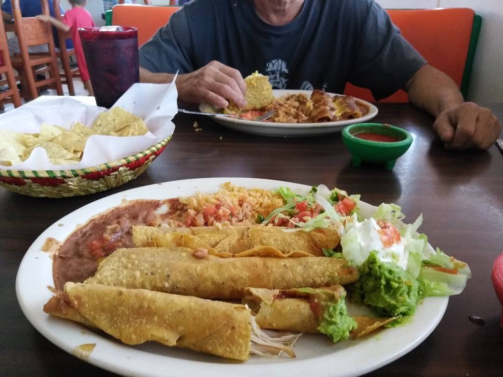 Leonardos Restaurant | restaurant | 5411, 13838 C F Hawn Fwy, Dallas, TX 75253, USA | 9722865578 OR +1 972-286-5578