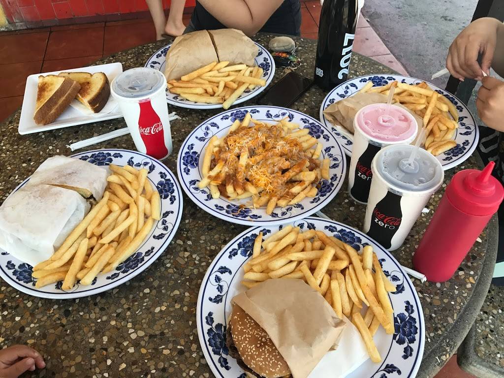 Big Rays Drive-in | restaurant | 2624 E Alondra Blvd, Compton, CA 90221, USA | 3106370636 OR +1 310-637-0636