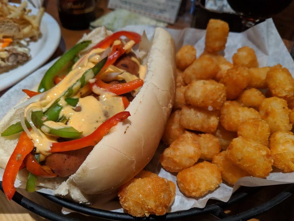 Trailside Café & Beer Garden | restaurant | 3 Del Fino Pl, Carmel Valley, CA 93924, USA | 8312987453 OR +1 831-298-7453