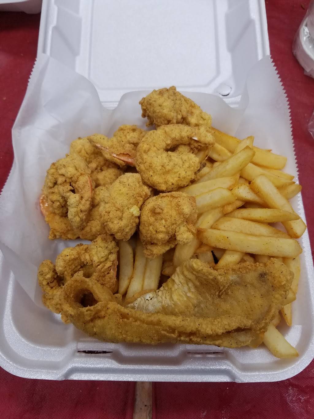 Around the clock chicken and fish | restaurant | 3609 St Barnabas Rd, Suitland, MD 20746, USA | 3016363324 OR +1 301-636-3324