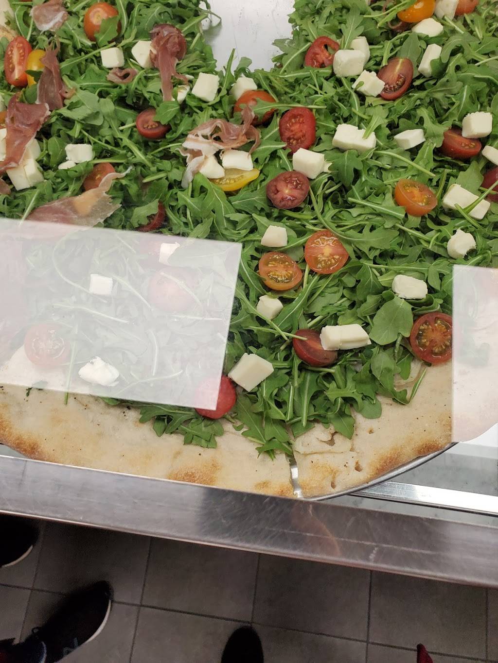 Dantonis Pizza | restaurant | 495 New Rochelle Rd, Bronxville, NY 10708, USA | 9148404100 OR +1 914-840-4100