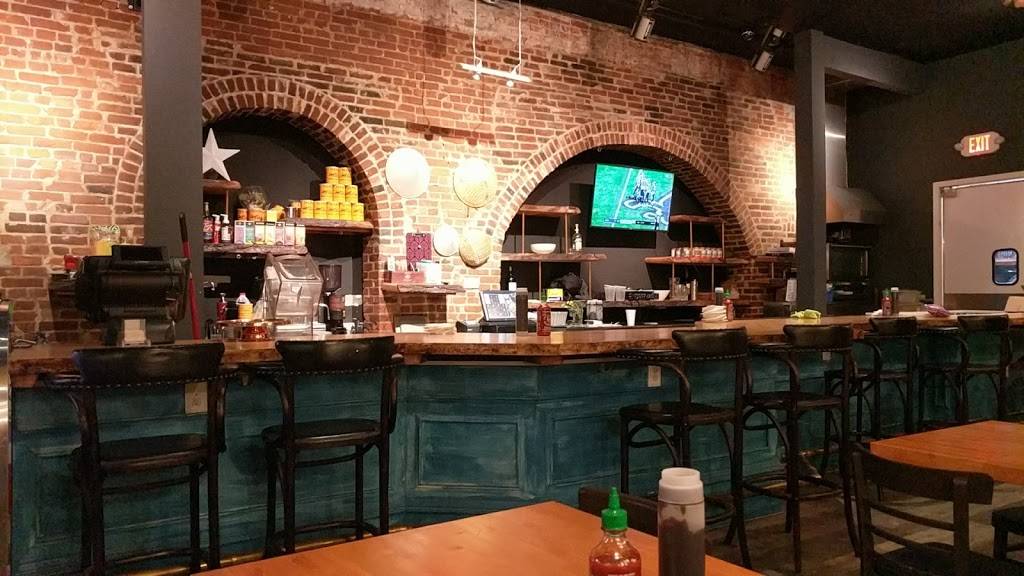 Pho Long Restaurant - South City | restaurant | 2245 S Grand Blvd, St. Louis, MO 63104, USA | 3148334333 OR +1 314-833-4333