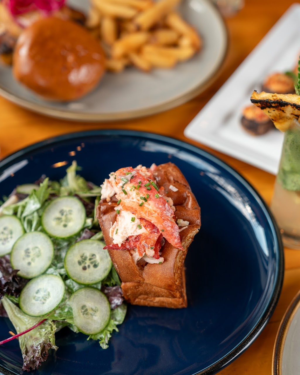 Raes Restaurant | restaurant | 3431 Bannerman Rd Suite 104, Tallahassee, FL 32312, USA | 8509998505 OR +1 850-999-8505