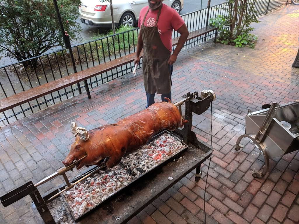 Engine Company 12 | restaurant | 1626 North Capitol St NW, Washington, DC 20002, USA | 2022999128 OR +1 202-299-9128