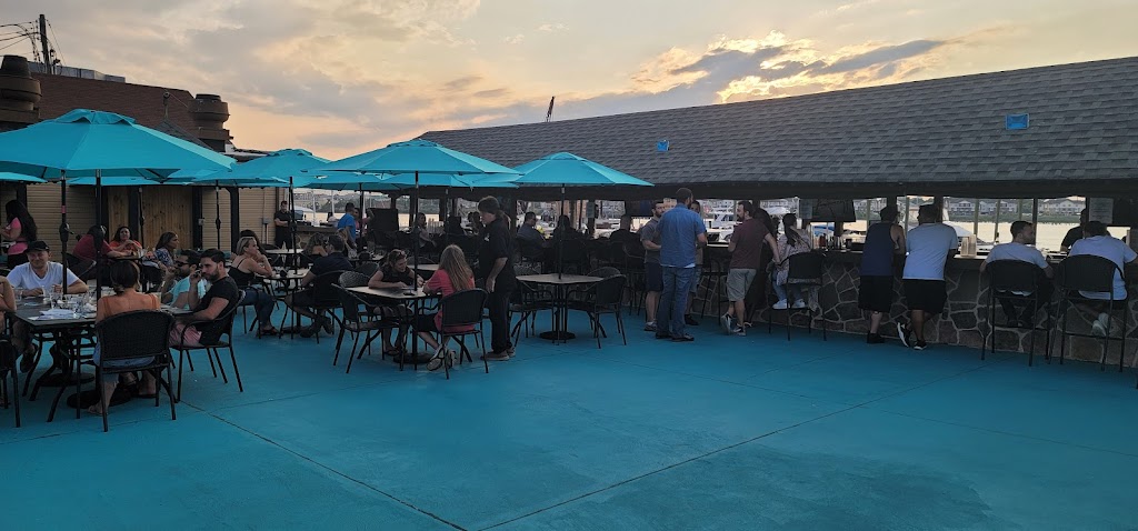 Paradise Island | restaurant | 225 Ellis St, Staten Island, NY 10307, USA | 8458273460 OR +1 845-827-3460