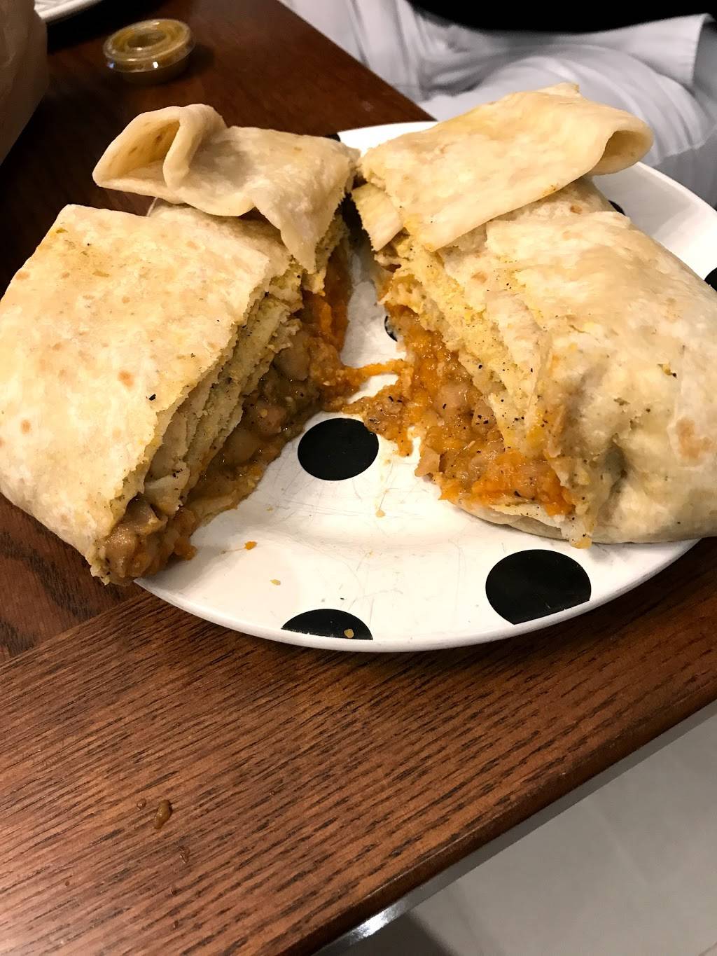 Roti N Ting | restaurant | 1298 Kingston Rd, Pickering, ON L1V 1B7, Canada | 9058399392 OR +1 905-839-9392