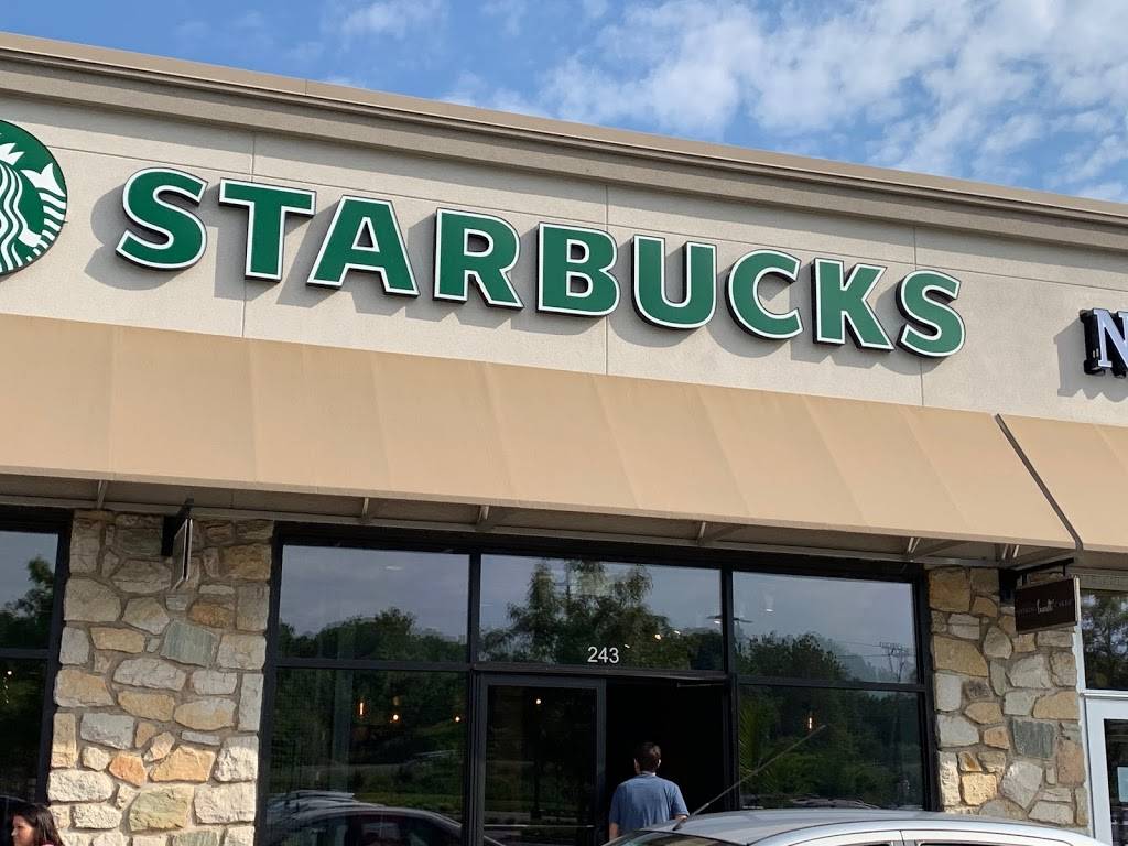 Starbucks | cafe | 125 East Swedesford Rd, Wayne, PA 19087, USA | 6106882936 OR +1 610-688-2936