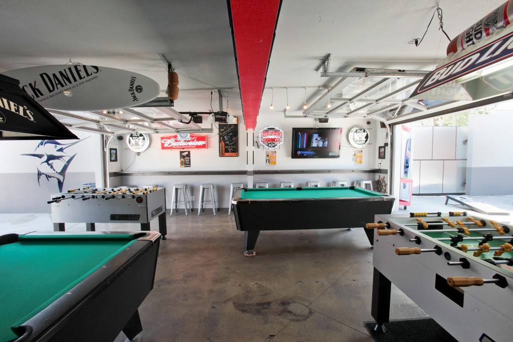 Dive Inn | restaurant | 1380 S Broadway, Denver, CO 80210, USA | 7202426157 OR +1 720-242-6157