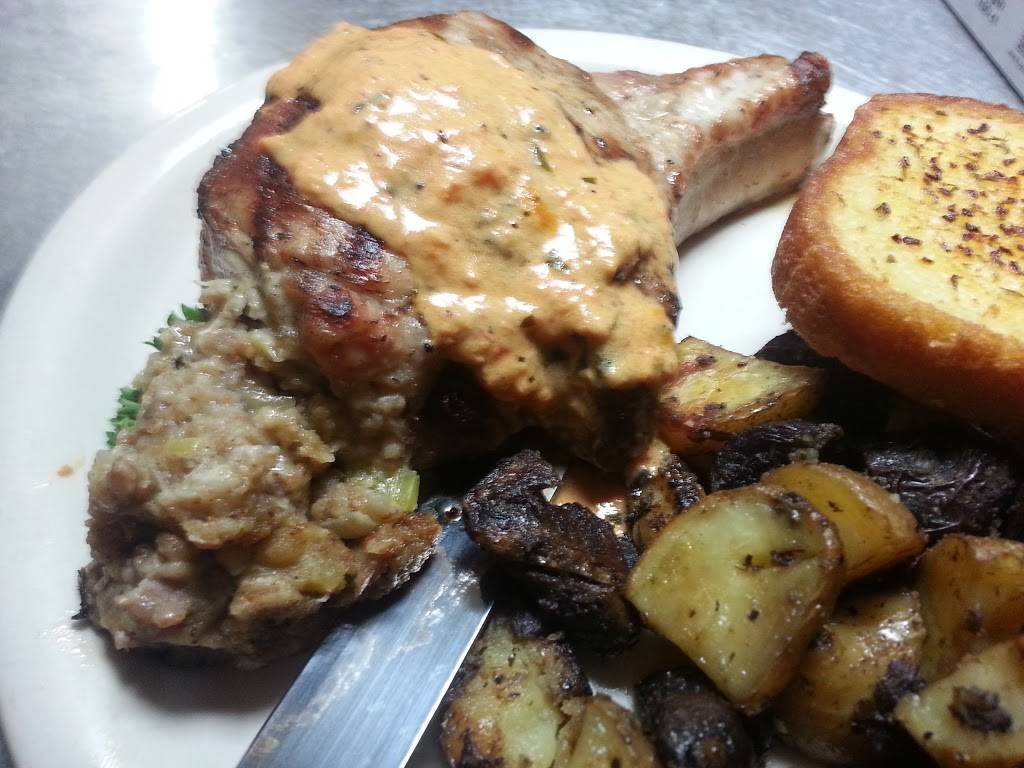 Phish Tales | restaurant | 1445 SW Main Blvd #170, Lake City, FL 32025, USA | 3867550490 OR +1 386-755-0490