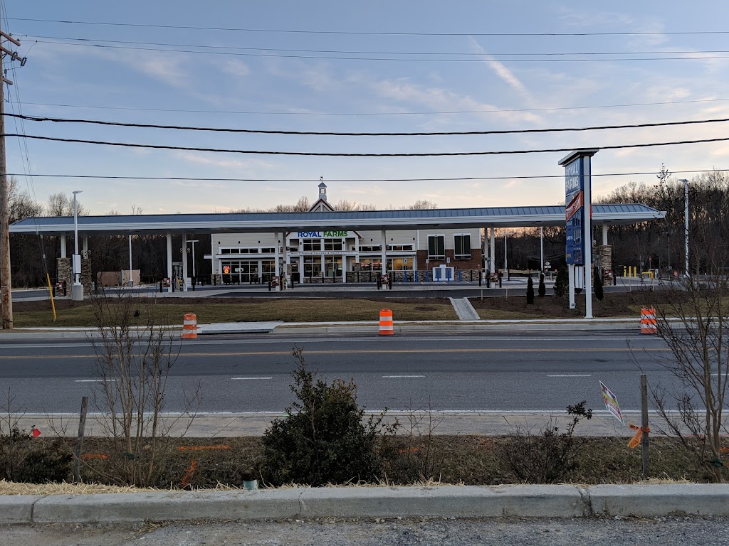 Royal Farms | meal takeaway | 5573 Shady Side Rd, Churchton, MD 20733, USA | 3015203512 OR +1 301-520-3512