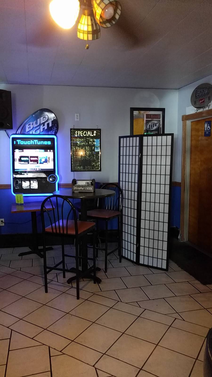 Yockos | restaurant | 18 N Delaware Ave, Minersville, PA 17954, USA | 5705445442 OR +1 570-544-5442