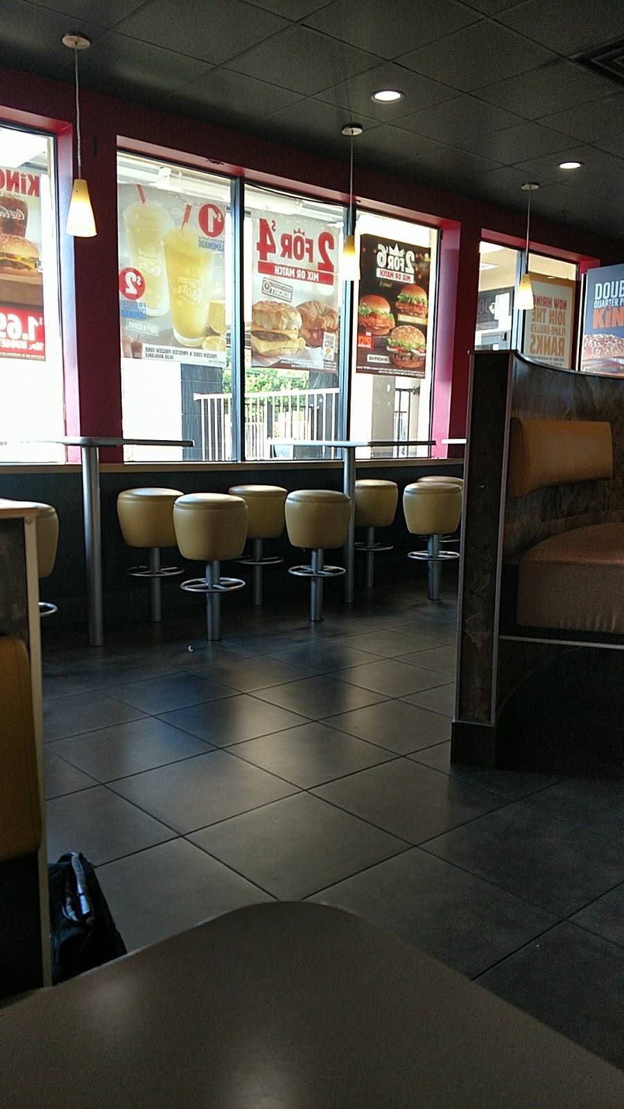 Burger King | restaurant | 2525 W Davis St, Dallas, TX 75211, USA | 2149439603 OR +1 214-943-9603