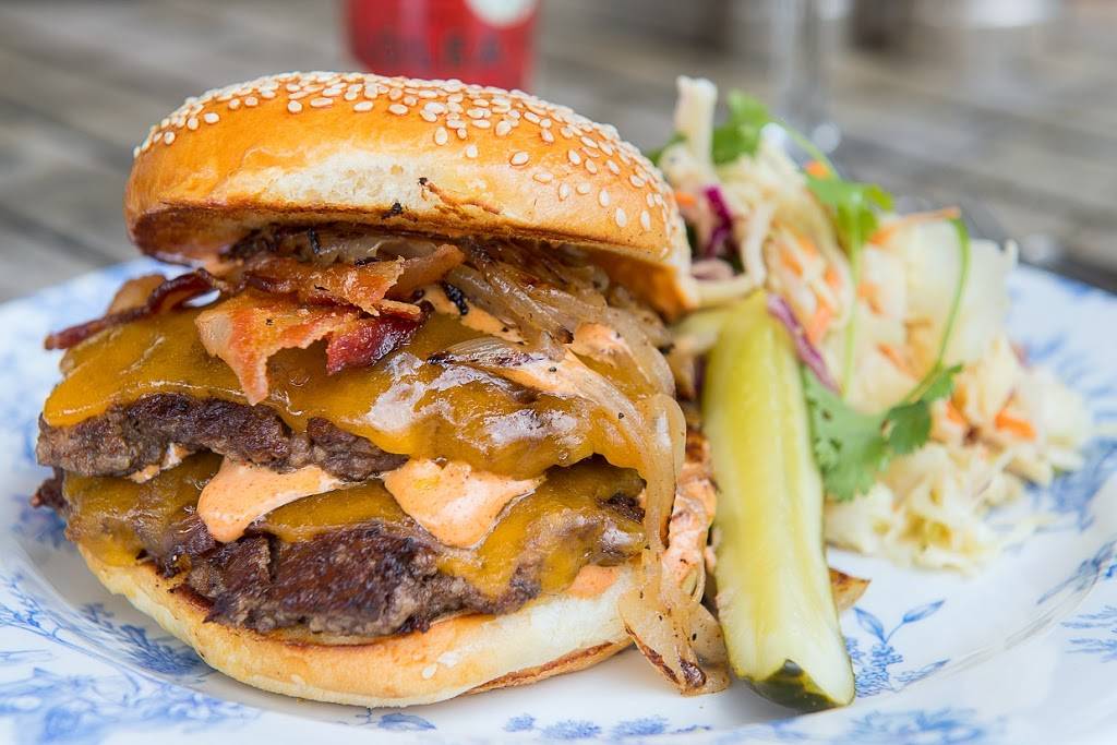 Market Salamander | restaurant | 200 W Washington St, Middleburg, VA 20117, USA | 5406879720 OR +1 540-687-9720