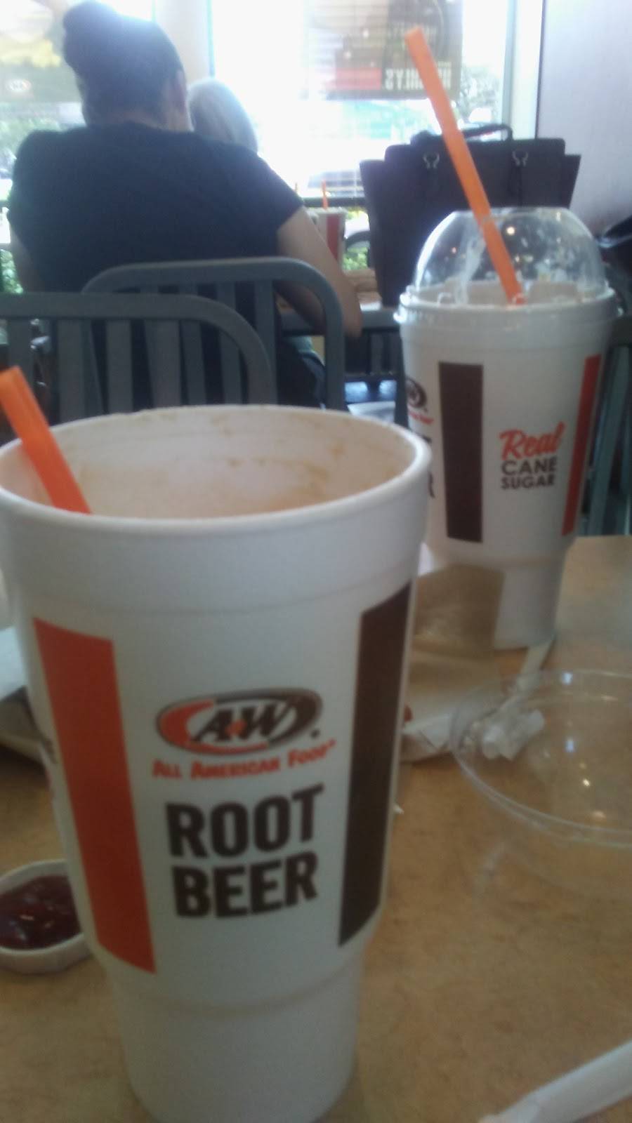 Long John Silvers / A&W | restaurant | 3318 SE Military Dr, San Antonio, TX 78223, USA | 2105910597 OR +1 210-591-0597