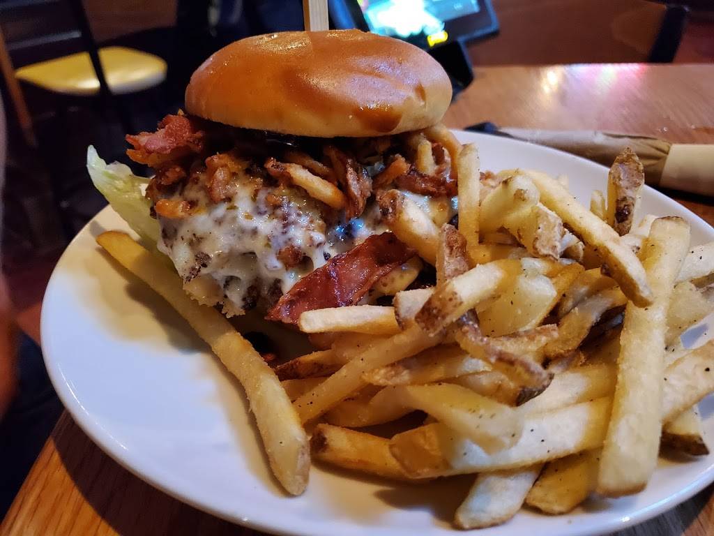 Applebees Grill + Bar | restaurant | 715 Memorial Blvd, Picayune, MS 39466, USA | 6012734755 OR +1 601-273-4755