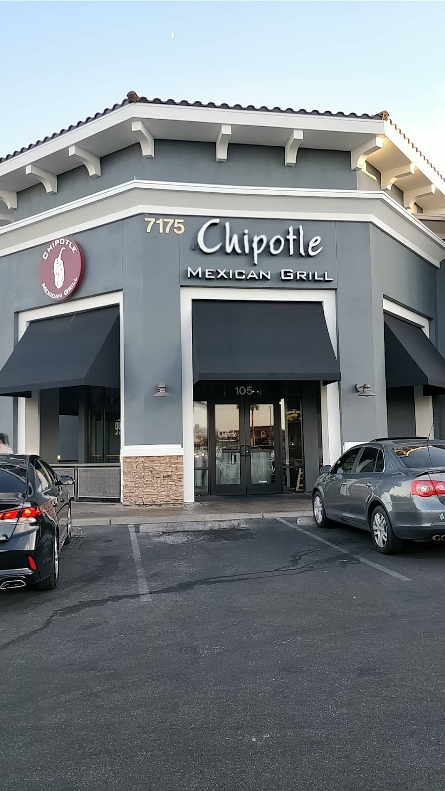 Chipotle Mexican Grill | restaurant | 7175 W Lake Mead Blvd Ste 105, Las Vegas, NV 89128, USA | 7022333199 OR +1 702-233-3199