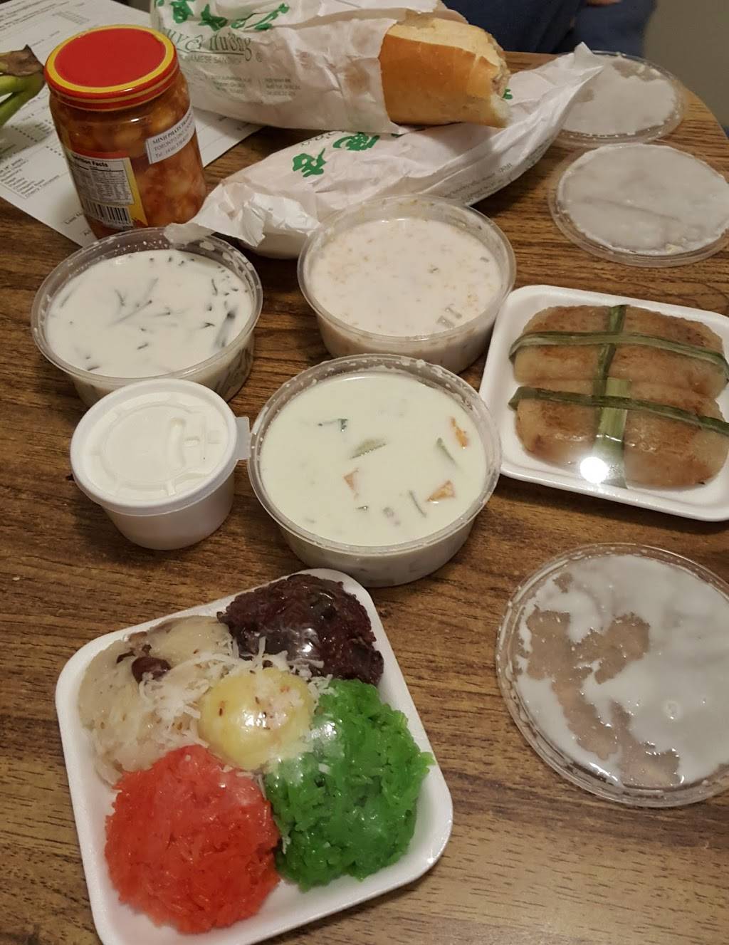 Nguyen Huong | restaurant | 1625 Wilson Ave, North York, ON M3L 1A5, Canada | 4162418788 OR +1 416-241-8788